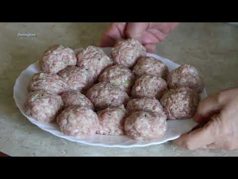 Juicy meatballs made from minced meat and do not fall apart during cooking