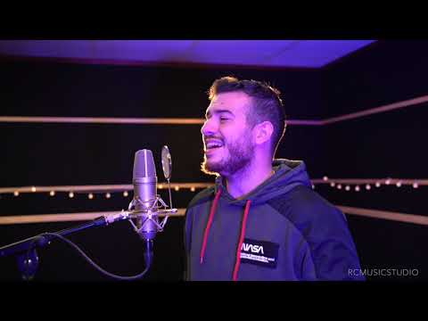 Ivan R - Bailando Reggaeton (Video Studio Oficial) Prod. Issy