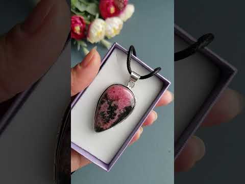 Кулон родонит орлец талисман натуральный камень утренней зари - фото 1 - id-p2856357346