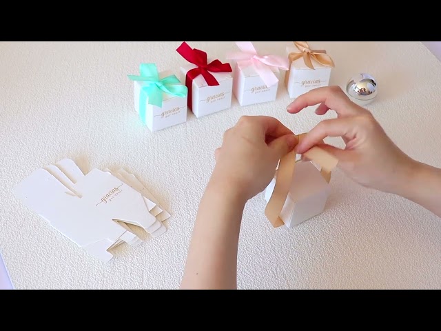 Vídeo relacionado con Calkkrer Rosario Católico con Cruz Retro, Bolsa de Regalo de Terciopelo, Elegante Cruz para Bautizo, Comunión, Boda, Fiesta (Dorado)