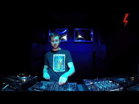 The Blue Oyster: Nikos Budi / 06.11 / 20 - 21