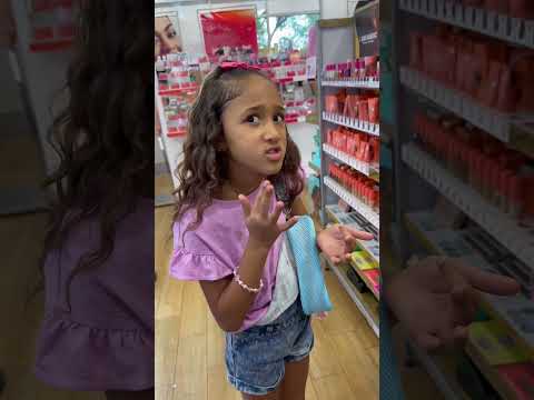 Daughter Roasts Mom In ULTA😭 #dlafam #funny