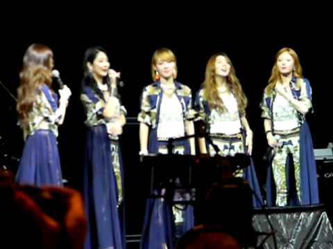 4minute Hyuna dancing to Bubble Pop chorus!