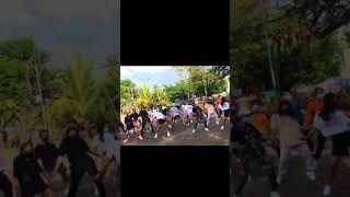 Download lagu De yang gatal gatal sa Group Dance mp3