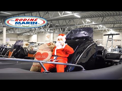 När tomten smög in hos Rodins Marin i Uddevalla, häromdagen.