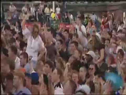 YouTube - Fatboy Slim Gig At Brighton Beach 250000 People