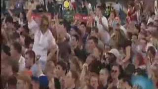 YouTube - Fatboy Slim Gig At Brighton Beach 250000 People