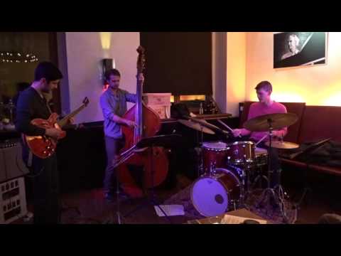 Schönegg/Berger/Khabirpour Live @Cologne “REAL LIVE JAZZ” – Light Blue (Thelonious Monk)