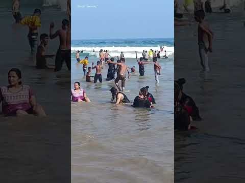 Visakhapatnam Sea Beach #ranjanjourney#shorts #youtubeshorts#beach#visakhapatnam #beachlife#seabath