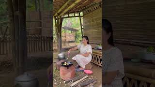 Download lagu Ngoseng hela tahu baraya #shorts  #tetehrismanirmalasari #suasanapedesaan  #gadiscantik #gadisdesa mp3