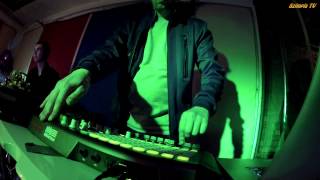 Szimpla - Basszuskulcs Csütörtök - Lantos Zoltán Open Source "Aisma" 2013.11.07.