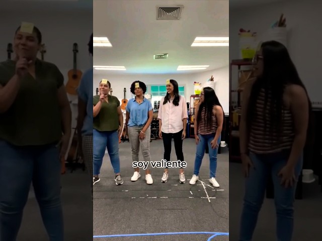 Vídeo relacionado con Juego Adivina Quién Soy de la , 24 Personajes, Juguetes interactivos de Aprendizaje, Juegos De Fiesta Cristianos para la Escuela Dominical, Grupos Juveniles y Adolescentes