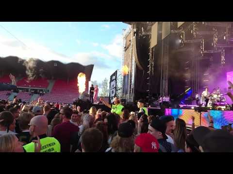 Blockfest 2016 - Elastinen ft. Sami Hedberg - Täytyy Jaksaa