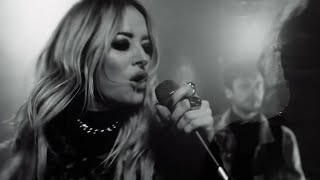 Delia - Lasă-mă să zac plângând