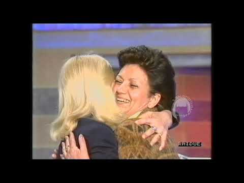 Raffaella Carrà incontra a sorpresa la sua compagna di scuola