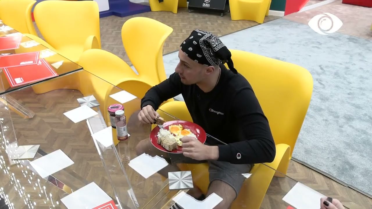 “Ditë gri do vijnë”, Kristi: Ju jeni mësuar vetëm me natë ose diell