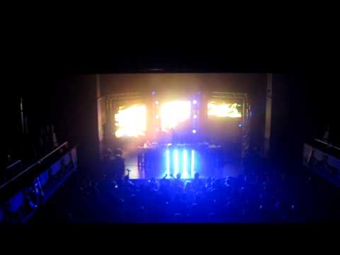 Simon Patterson vs John Askew - Clash of the Gods