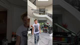 JoJo Siwa Between haircut, hair line, maturity, voice, love life, style, singing, energy level, etc