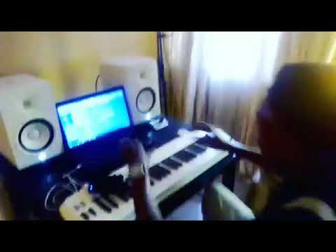 Tbone Xtrova producing a Beat for LethalBuck