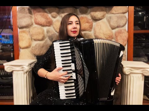 5924 - Black Serenelli Italy Piano Accordion LMM 41 120 $1199