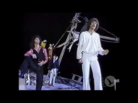 Pablo Cruise - Worlds Away (Walt Disney World Music Video - 1978)