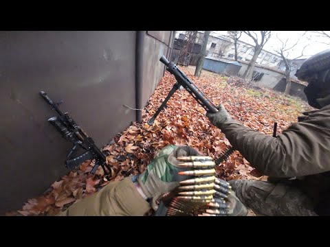 Ukrainian MG3 Team Engages Russian Positions In Kherson | Helmet Cam