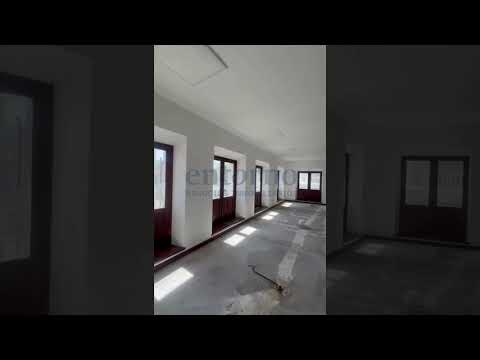 Video de YouTube - Alquiler de Oficina de 82mc
