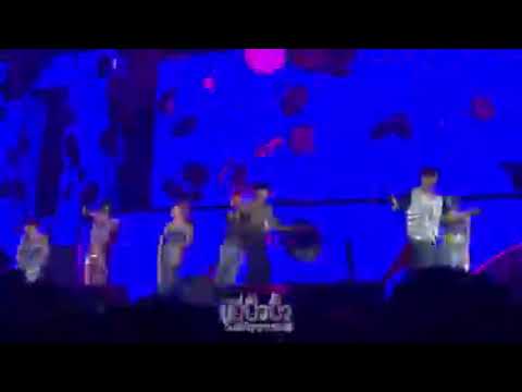 Full stage See Tình x Money của  #taynew #offgun tại #belucaconcert