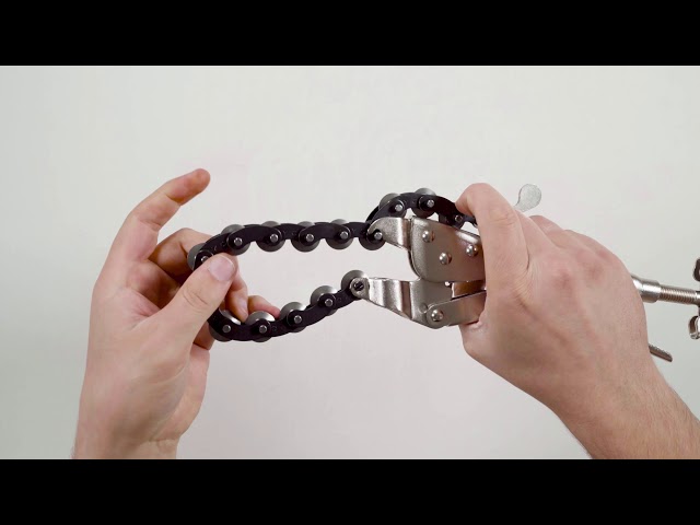 Video teaser for KS TOOLS 150.1515 Edelstahl-Grip-Kettenrohrabschneider Ø 19-83 mm (Unboxing)
