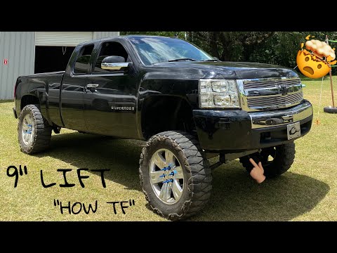 7-9" Maxtrac Lift Sits BIG!