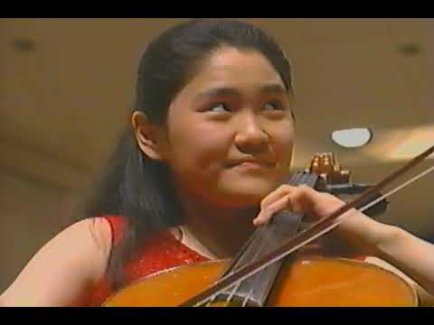 14-yr old Han-Na Chang plays Tchaikovsky Rococo Variations (1997)