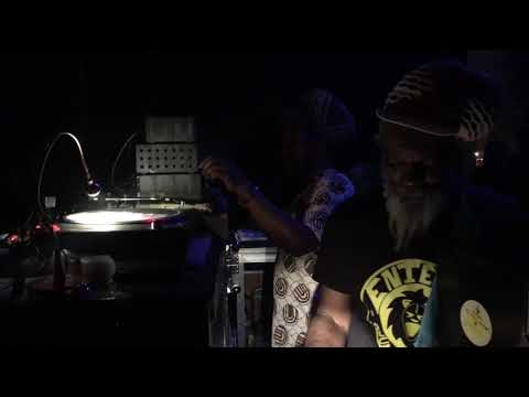 Entebbe Soundsystem ft mc (uk) - Warrior Dub  ( jah massive) @ cactus (B) 121019