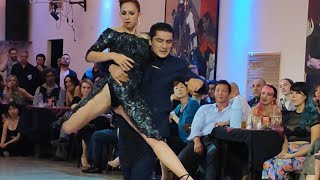 Chique (Tango Bardo) Jimena Hoeffner y Max Vera. En lo de Balmaceda 16nov23 (3/3)