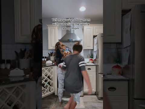 PAWG Mom Let The Whole Family SLAP Them Cheeks!