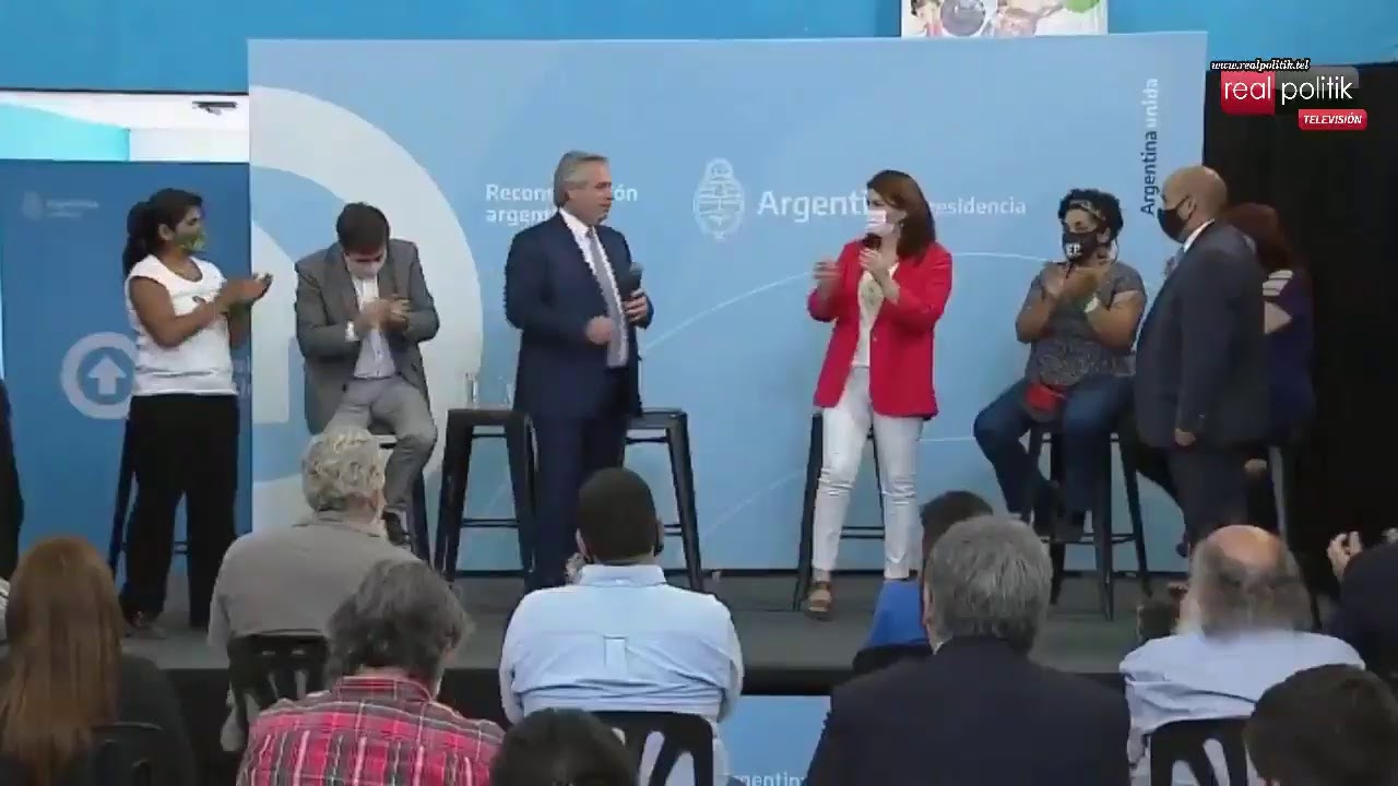 Alberto Fernández visitó Moreno y anunció el pago de un bono para trabajadores sociocomunitarios