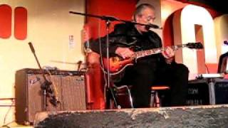 Charlie Musselwhite - My Road Lies In Darkness