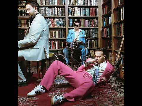 Mert Demir – İkimize Birden video