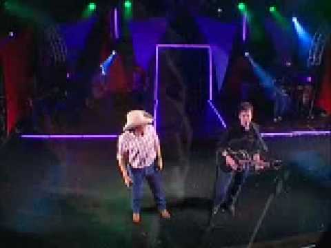 Thoninho Mattos - da beijinho nas meninas gleydson rodrigues e file do rodeio