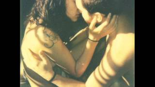 Trentemøller feat. Kazu Makino - Come Undone