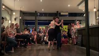 Veronica Toumanova & Asya Moiseeva perform to Juan d'Arienzo "Yunta brava" (3/4), Paris