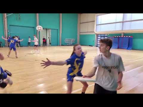 (1/4 de finale) : Salamanders - Freezgo 7-6