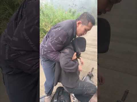 这是什么意思？ #automobile #正能量剧情 #funny #正能量剧情 #弘扬正能量 #movie