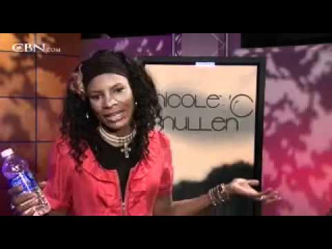 In The Green Room with Nicole C. Mullen - CBN.com