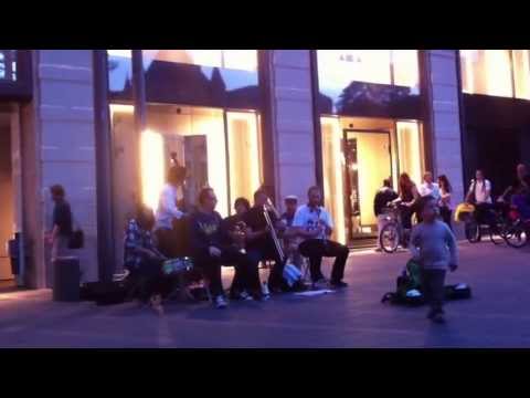 LE BARDI MANCHOT OCTOBRE 2013 @ Metro Capitole Toulouse- New orleans bump