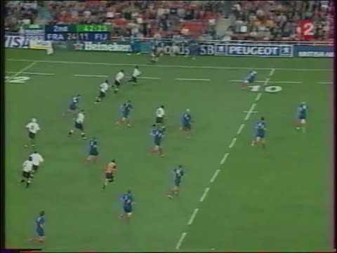 FRANCE - FIDJI     (RUGBY : COUPE DU MONDE 2003 : RESUME)