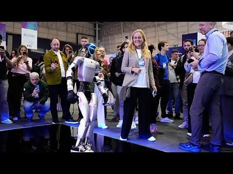 Video Thumbnail: Dancing robots take centre stage at Lisbon’s Web Summit