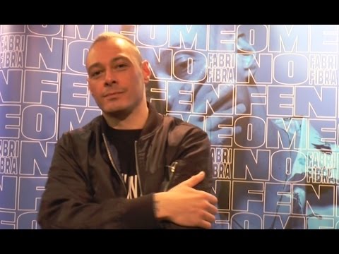 Napoli - Fabri Fibra e Clementino incontrano i fan (12.04.17)