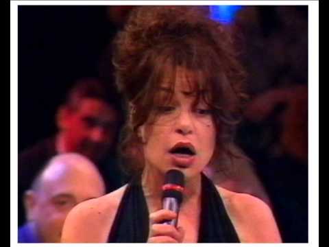 Isabelle Mergault  La fromagère et les fleurs