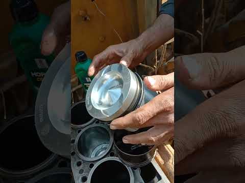Caterpillar engine 3304 Piston fitting #shortvideo #viral #mechanic