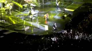 Tiziano Ferro - La traversata dell&#39;estate / Concerto 5-5-09 @ forum Assago